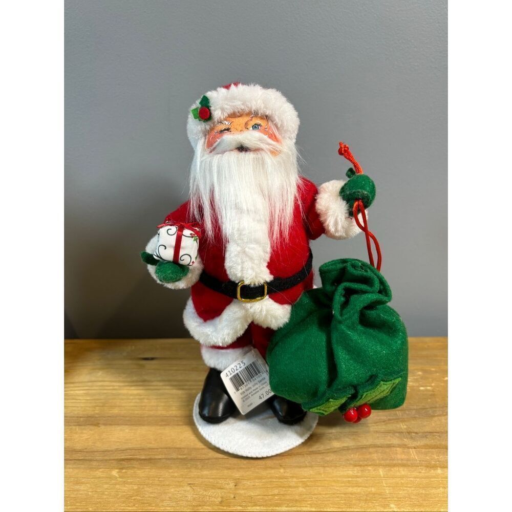 Annalee 9” Holly Jolly Santa w/Green Bag